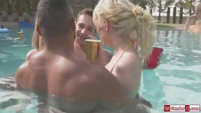 Kate Zoha - Nadia Love - Ivory Mayhem - Kate Zoha, Nadia Love And Jade Venus - Hot Have An Orgy In A Pool Party With Guys And A Girl - upornia.com