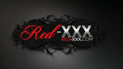 Red XXX tries out her brand new toy on a lazy afternoon - drtuber.com - Britain