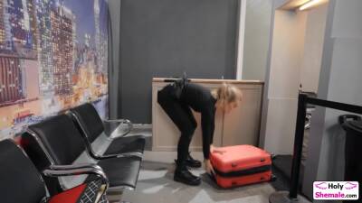 Daisy Taylor - Emma Rose - Emma - Ts airport security agent Emma Rose anals tgirl Daisy Taylor - ashemaletube.com