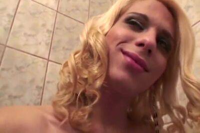 An Hot Transexual - Giant Dildo For An Hot Transexual Asshole!!! - Episode #05 - shemalez.com